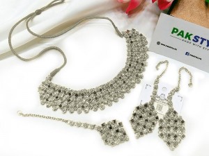 Elegant Silver Bridal Jewelry Set with Earrings & Tikka Price in Pakistan