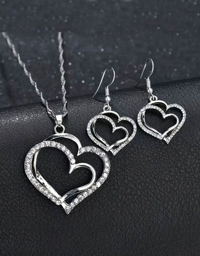 Elegant Sparkling Rhinestone Heart Shape